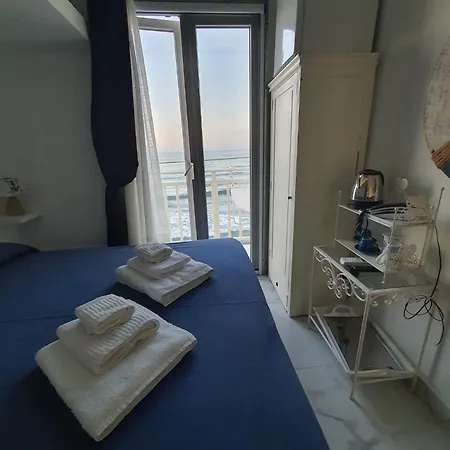 Bed & Breakfast La Battigia -locanda Di Natale