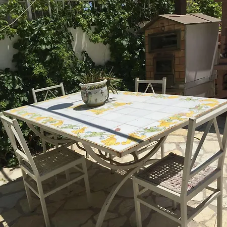 Bed & Breakfast La Battigia -locanda Di Natale