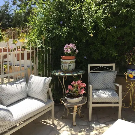 Bed & Breakfast La Battigia -locanda Di Natale