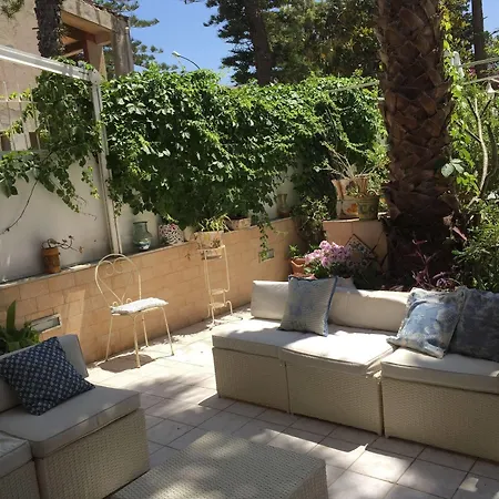 Bed & Breakfast La Battigia -locanda Di Natale Trabia